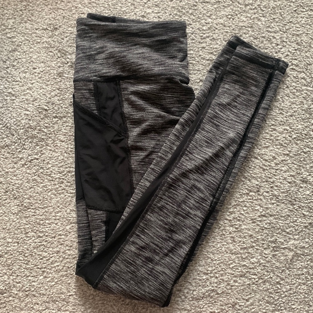 Victoria’s Secret knockout tight legging Heathered grey size medium